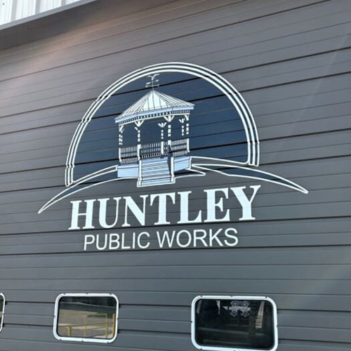 Vinyl Lettering & Graphics